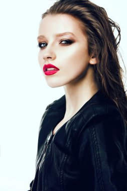 rock tarzı parlak makyajlı kız