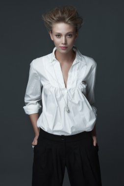 Güzel kadın portresi