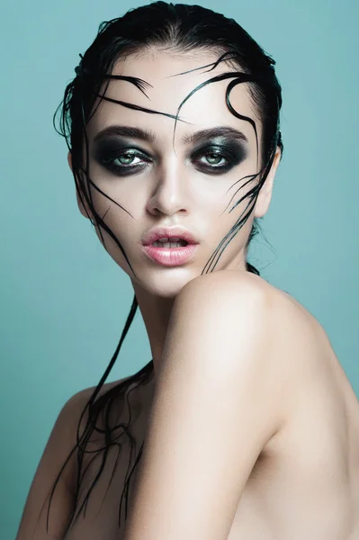 Girl with wet hair on the face — Stock Photo, Image