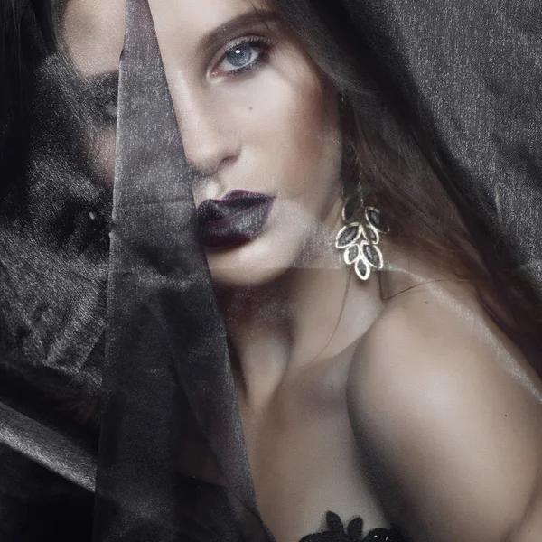 Meisje met gotische stijl make-up — Stockfoto