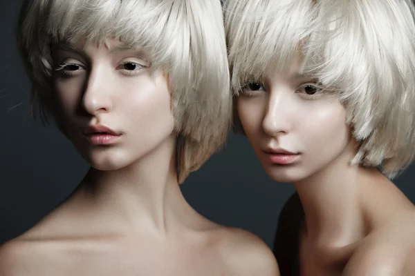 Girls with fashion make up and white wigs — Stock Photo, Image