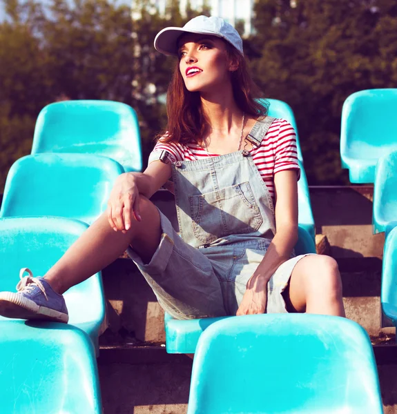 Stijlvol vrouw portret — Stockfoto