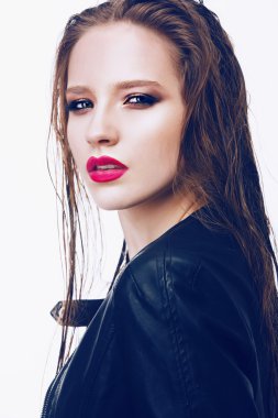 rock tarzı parlak makyajlı kız