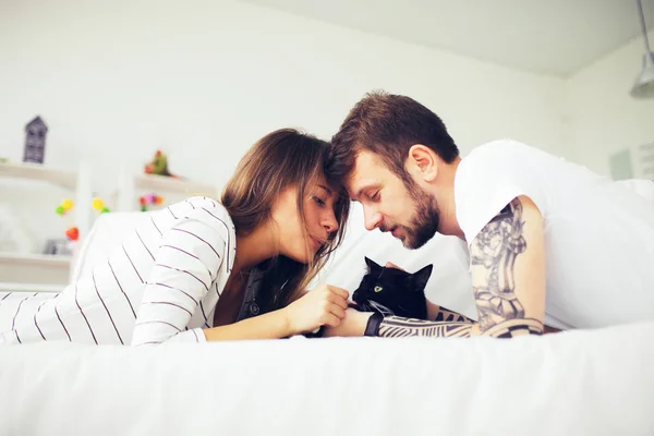 Hermosa pareja enamorada — Foto de Stock