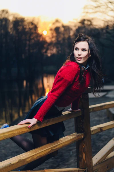 Beautiful young girl — Stock Photo, Image