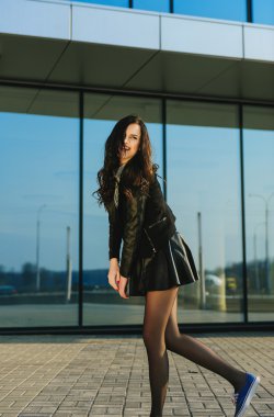 genç kız açık havada