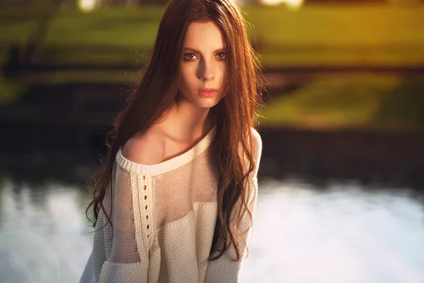 Brunette woman with long hair — Stock Photo, Image