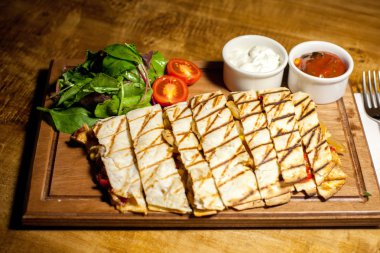 Nefis tavuk dürümü