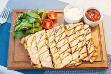 Nefis tavuk dürümü