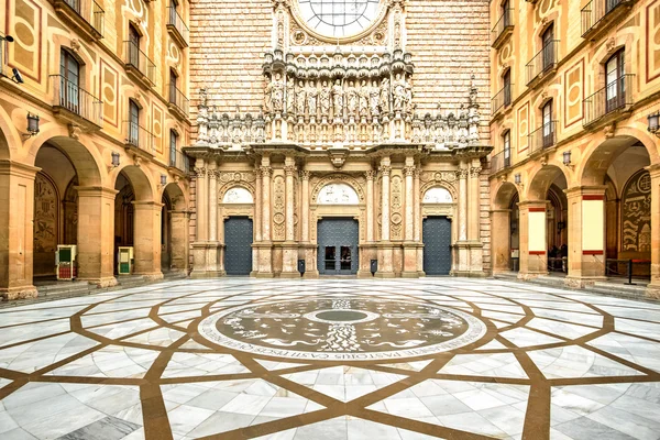 Montserrat Manastırı, İspanya