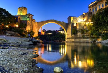 Mostar Köprüsü, Bosna ve Hersek.