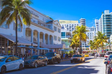 Miami Beach, Florida, ABD - Nisan 2019: The Betsy, 1940 'ların şık oteli Ocean Drive boyunca Güney Sahili' nin tarihi Art Deco bölgesinde.