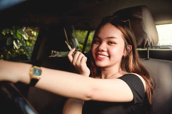 Young Asian Girl Proudly Shows Keys Her New Car Possible — Stock Photo, Image
