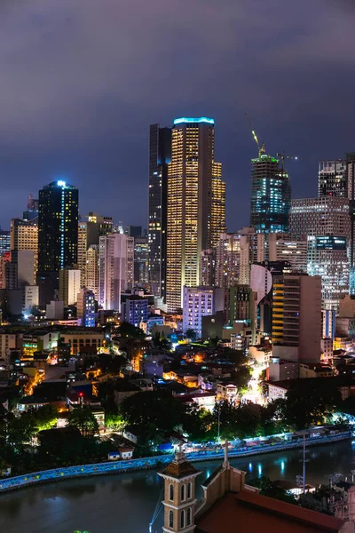 Makati Metro Manila Filipinas Nov 2020 Vibrante Paisaje Urbano Nocturno — Foto de Stock