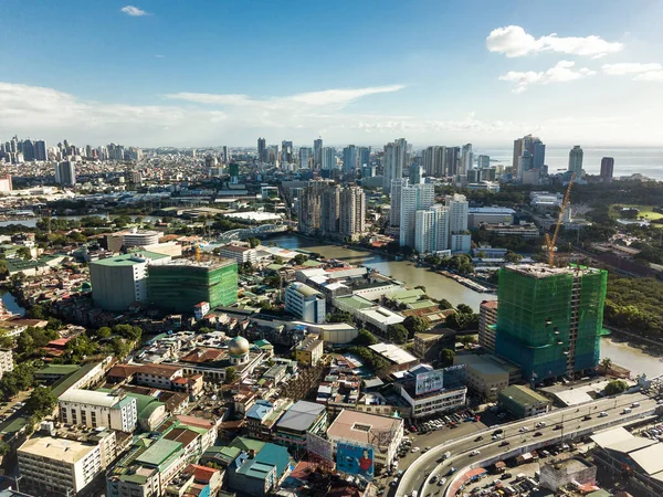 Manila Filipinas Nov 2020 Río Pasig Atraviesa Extensa Megaciudad Horizontes — Foto de Stock