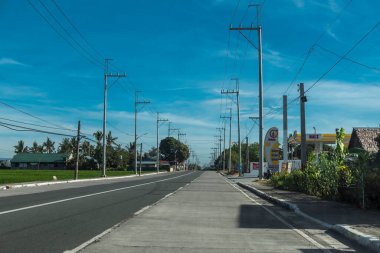 Naiç, Cavite - Aralık 2020: Vali 'nin Manila' ya giden yolu.