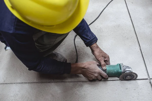 Construction Worker Uses Angle Grinder Score Concrete Floor Creating Tile — Stock Photo, Image