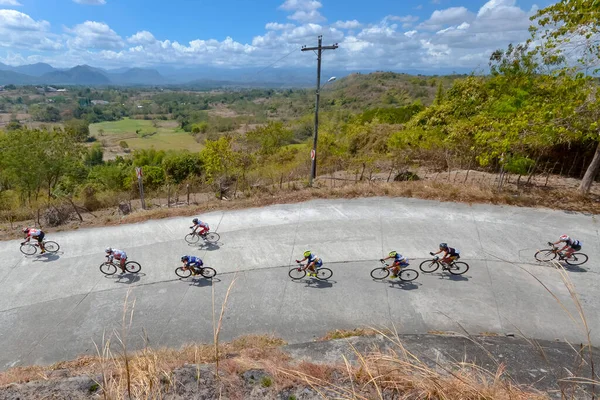 San Jose Tarlac Filippine Ciclisti Professionisti Corrono Lungo Autostrada Terreno — Foto Stock