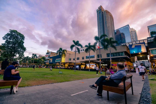 Fort Bonifacio Taguig Metro Manila Helgscen Bonifacio High Street — Stockfoto