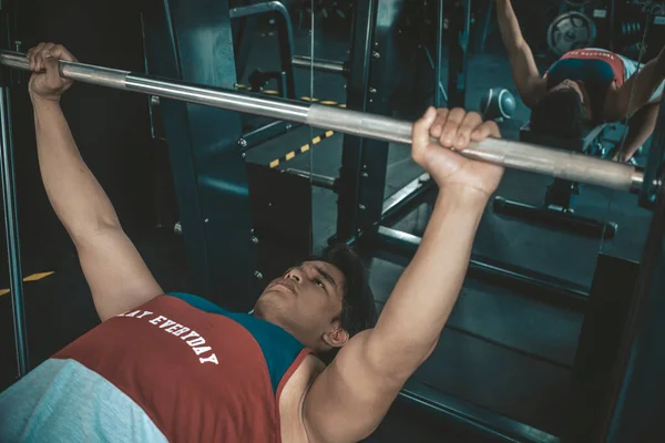 Jovem Com Ano Experiência Treinamento Fazendo Prensas Bancada Uma Máquina — Fotografia de Stock