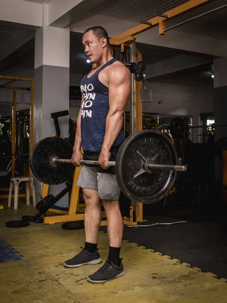 Tall Rugged Filipino Does Standard Barbell Deadlifts Overhand Grip Hardcore — Stock Photo, Image