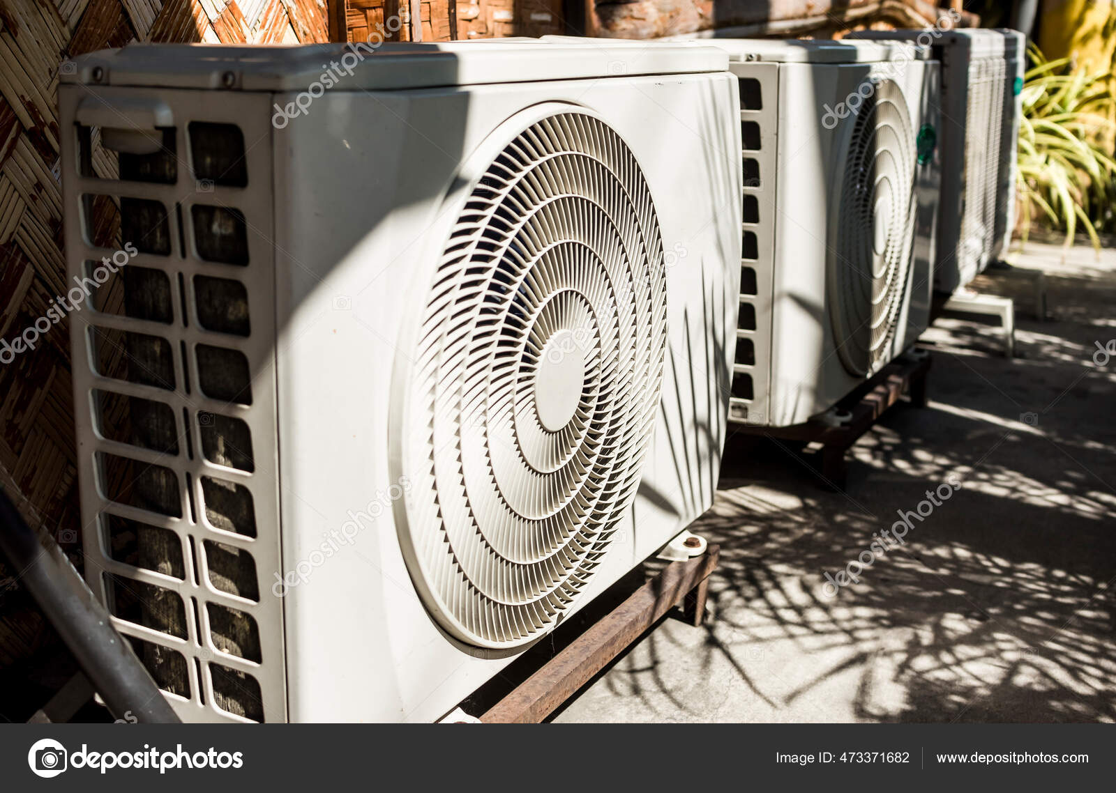 Row Split Type Inverter Air Conditioning Condensers Cafe