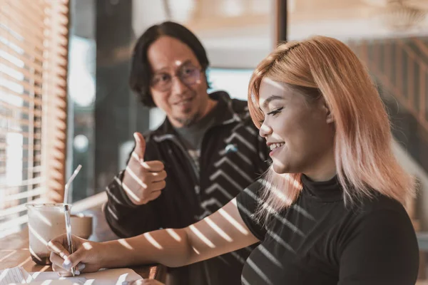 Young Professional Woman Given Encouragement Her Older More Experienced Supervisor — Stock Photo, Image