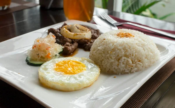 Serving Tapsilog Served Garlic Rice Sunny Side Egg Atchara Cucumber — Stok fotoğraf