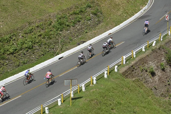 Atimonan Quezon Philippines June 2015 Group Professional Cyclists Race Highway - Stock-foto