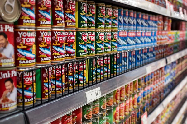 Různé Značky Konzervovaných Sardinek Prodej Místním Supermarketu — Stock fotografie