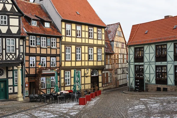 Quedlinburg, Saksonia-Anhalt / Niemcy - 18 lutego 2016: rogu starego centrum Quedlinburg w zimie — Zdjęcie stockowe