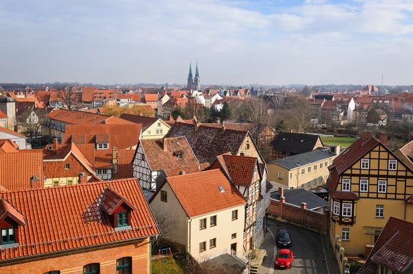 Utsikt över staden Quedlinburg från slottet, Tyskland — Stockfoto
