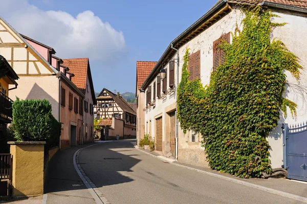 Street with half-timbered houses in the village of Andlau,  Alsace, France — Stock Photo, Image