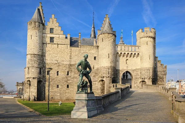 National Maritime Museum in het kasteel Het Steen"in Antwerpen, België — Stockfoto