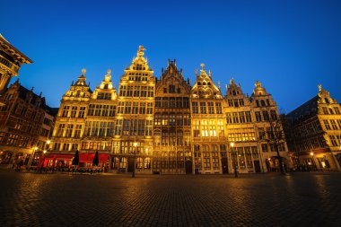 Grote Markt (büyük Pazar Meydanı), Antwerp, Belçika eski şehir Guildhouses