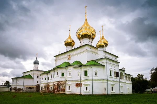 Воскресенский монастырь в Угличе — стоковое фото