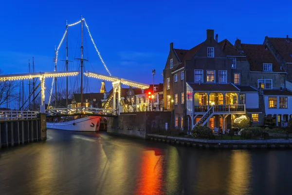 Decoração de Natal à noite de Enkhuizen, Países Baixos — Fotografia de Stock