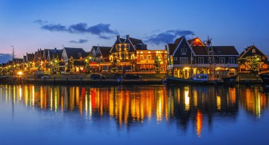 Volendam Rıhtımlar üzerinde yılbaşı gecesini, Hollanda