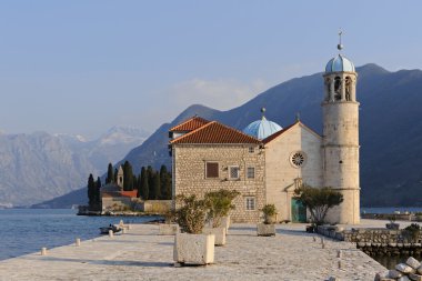 Kotor Körfezi, M kayalarda Island Our Lady görünümünü