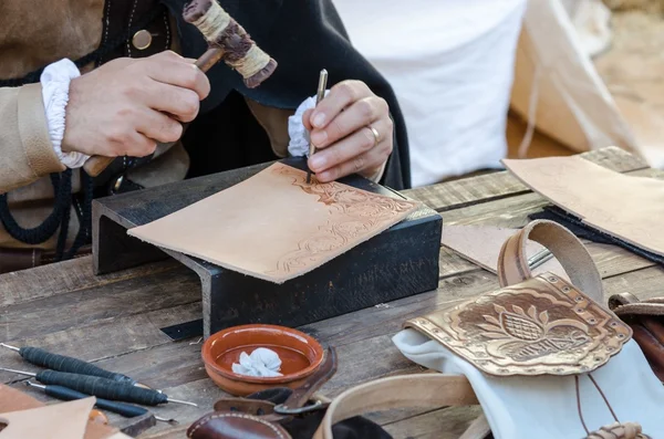 Artesano de cuero — Foto de Stock