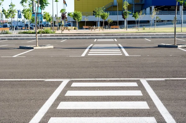 Lege parkeerplaats — Stockfoto