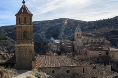 Albarracin, ortaçağ terracotte Köyü İspanya