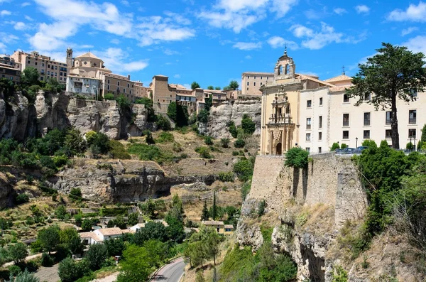 Evler, Cuenca asılı