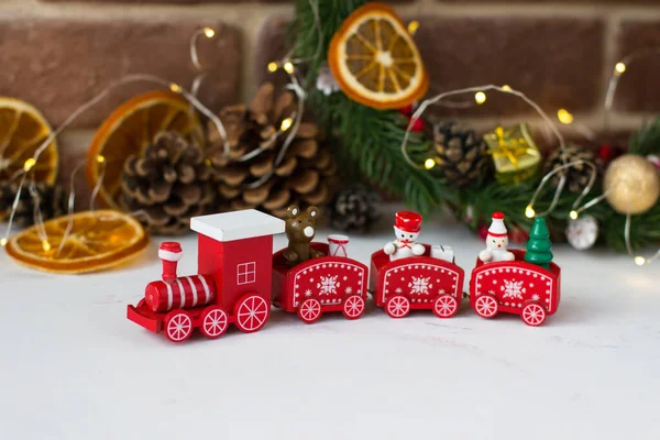 Trem Vermelho Pano Fundo Das Decorações Natal — Fotografia de Stock