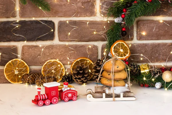 Vánoční Cukroví Čokoládou Saních Červenou Lokomotivou — Stock fotografie