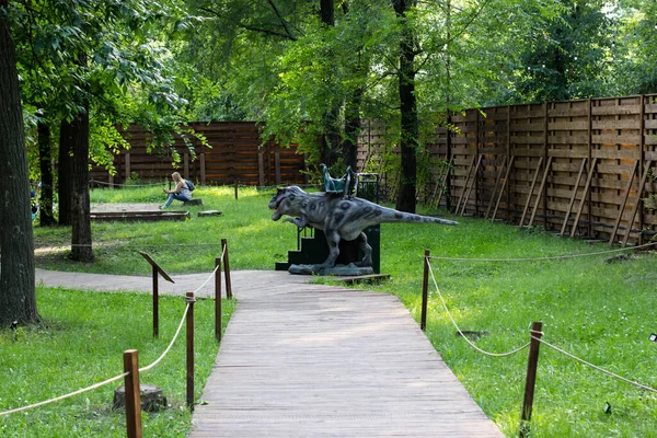 Ukraine Saporoschje Juli 2021 Dinosaurierpark Oak Grove Park — Stockfoto