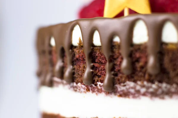Torta Compleanno Torte Cioccolato Crema Formaggio Macchie Cioccolato — Foto Stock