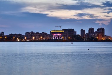 Gece Kazan. Kazanka Nehri. Dolgu