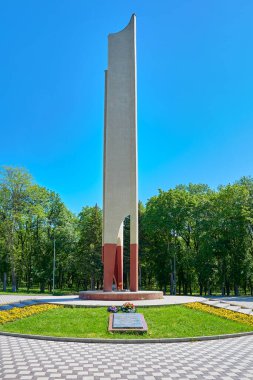 Essentuki. Şehir parkı. Sonsuz alev. Hafıza anısı. Ölülerin anıtları.