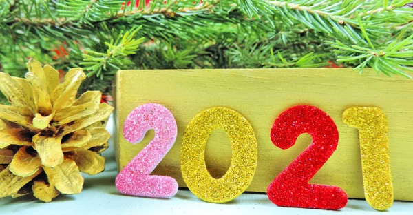 2021 Números Decorativos Brillantes Para Los Nuevos Años Conos Oro — Foto de Stock